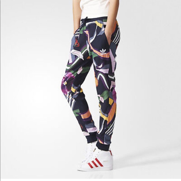 NWT Adidas Originals Az3239 Women Floral Burst Crepe Cuffed Pants Tights Size S - Picture 2 of 11